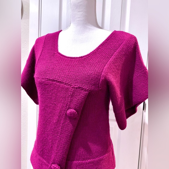 🎉Host Pick🎉 Boutique Women’s Fuchsia sweater short sleeves Size Small NWOT - Picture 2 of 6